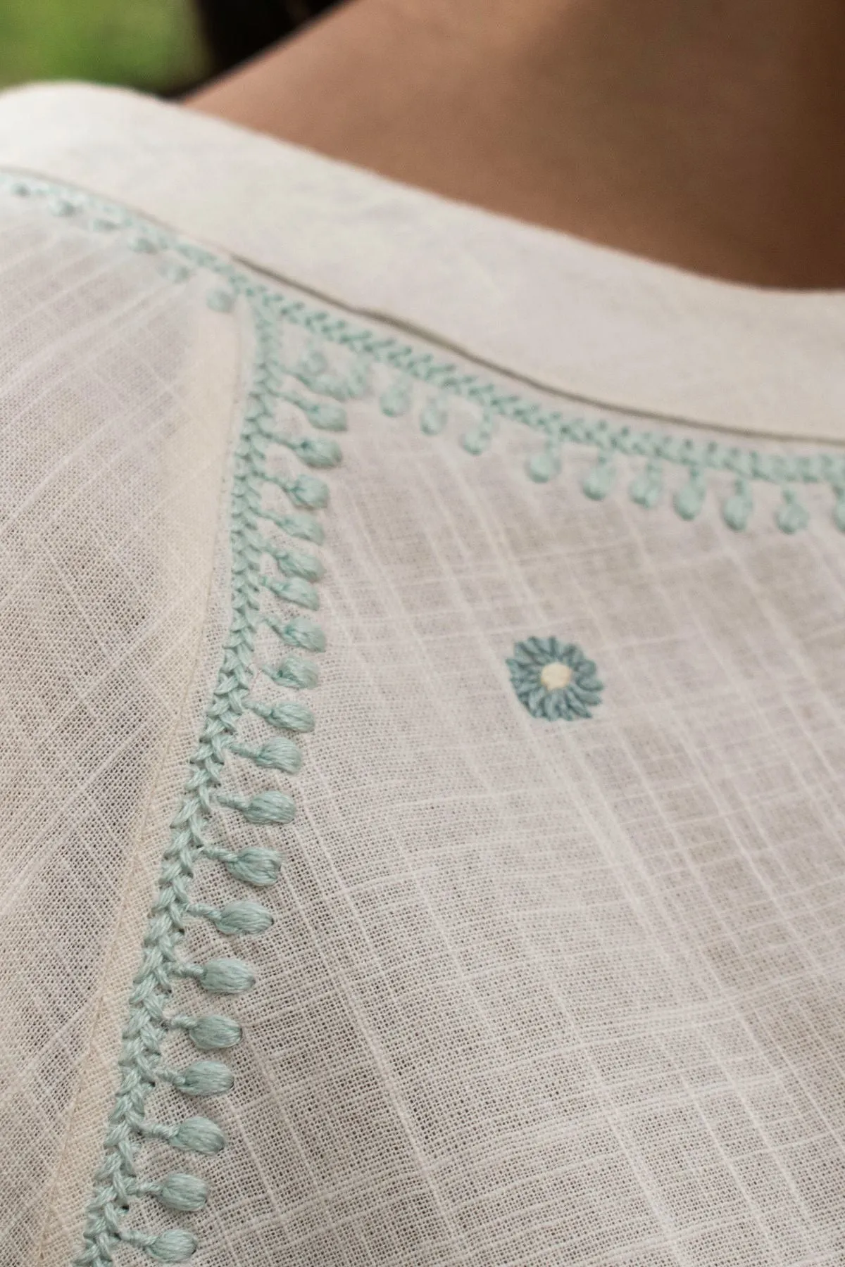 Avani Chikankari Off White Pure Cotton 3Q Sleeve Top