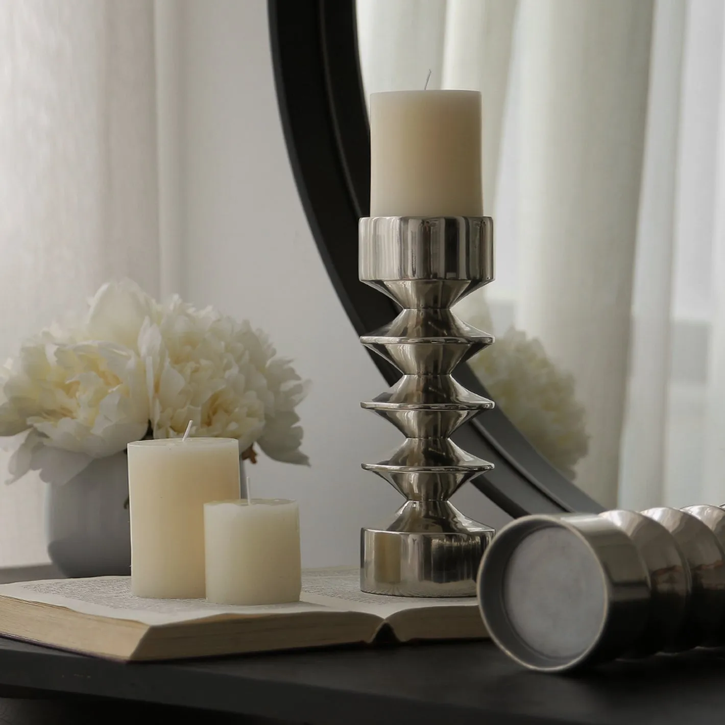 Elegant Design Candle Holder