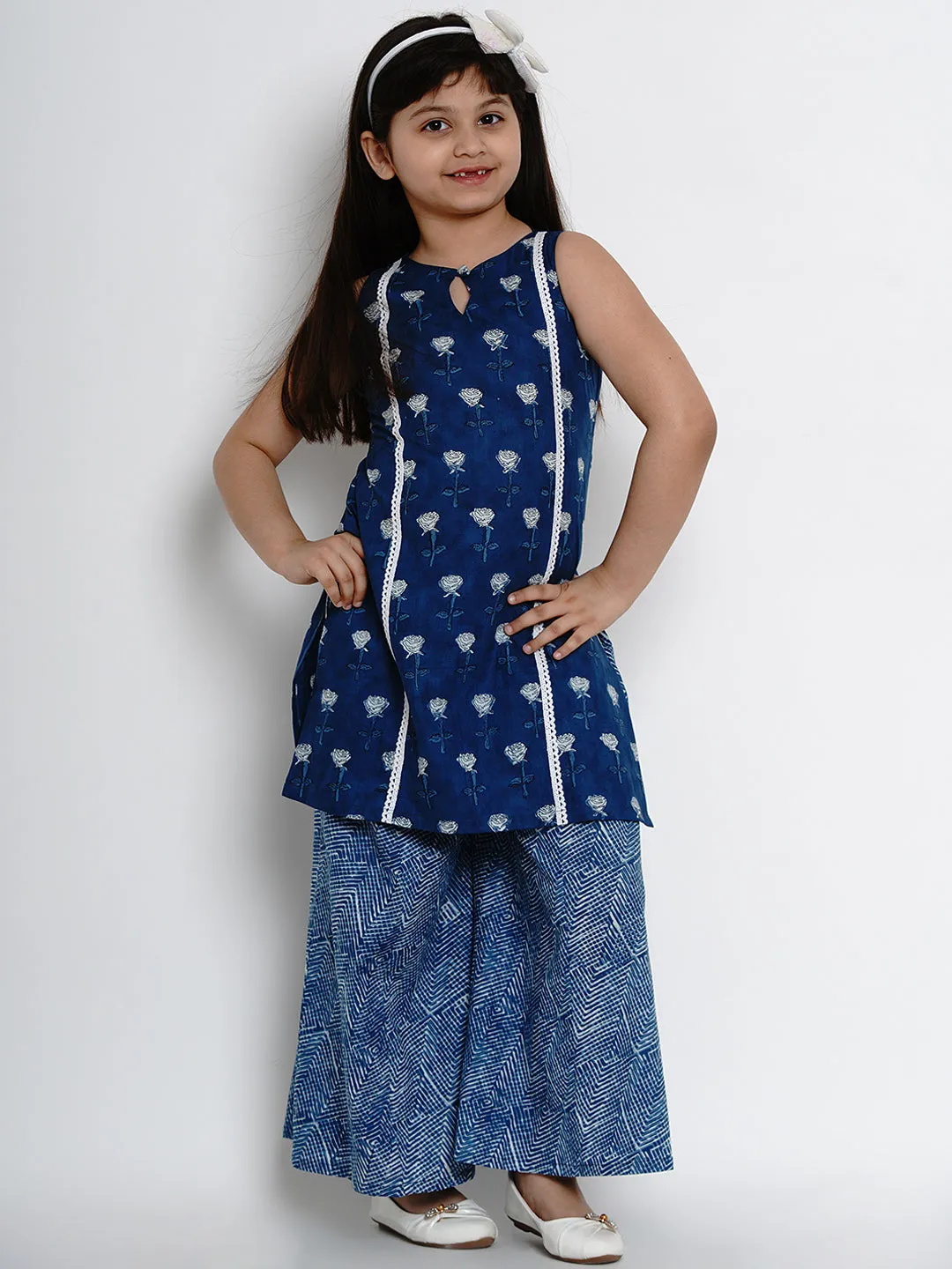 Jashvi Girls Navy Blue Printed Kurta With Palazzos