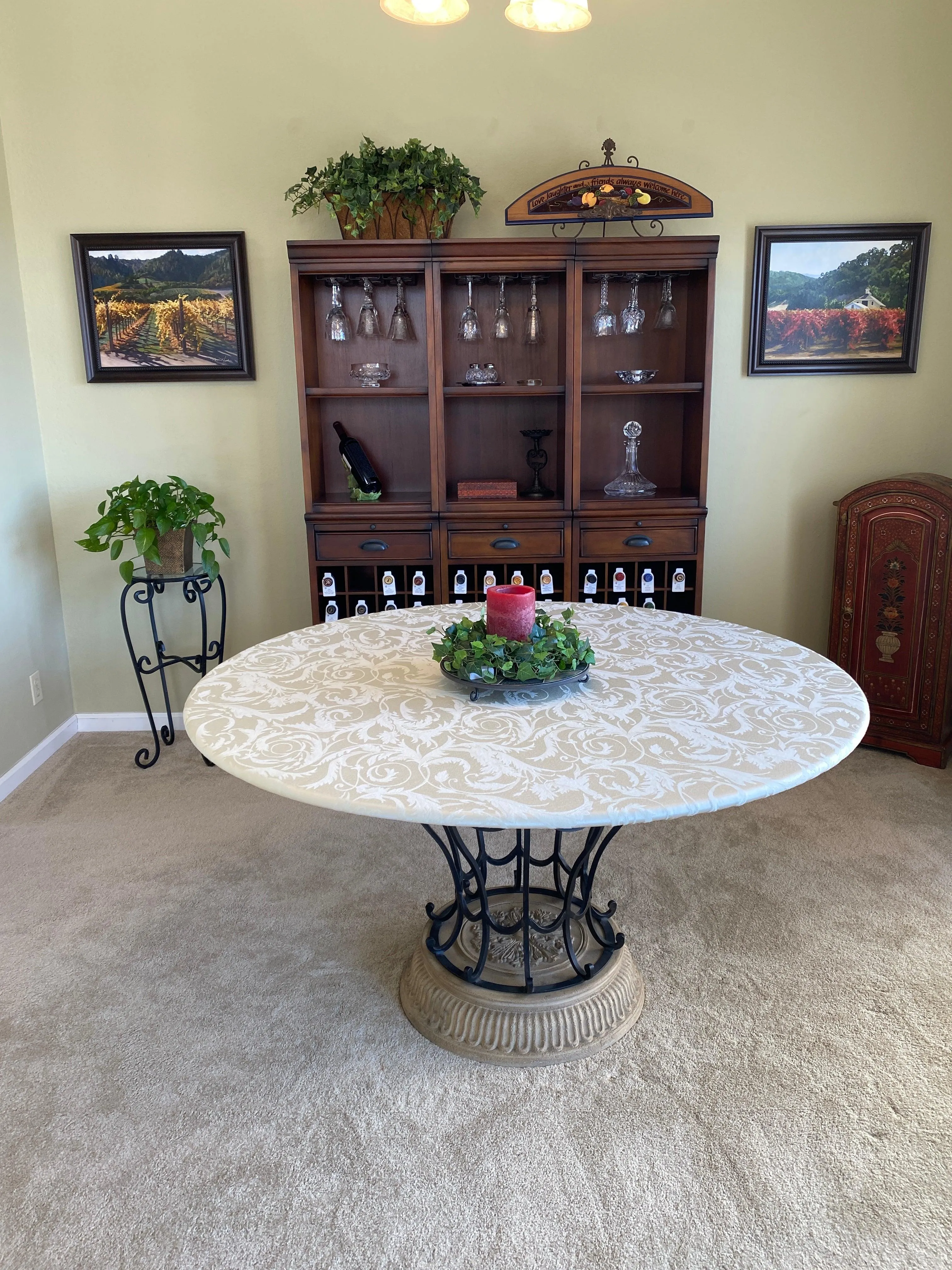 Round Melrose Damask Table Topper With Elastic